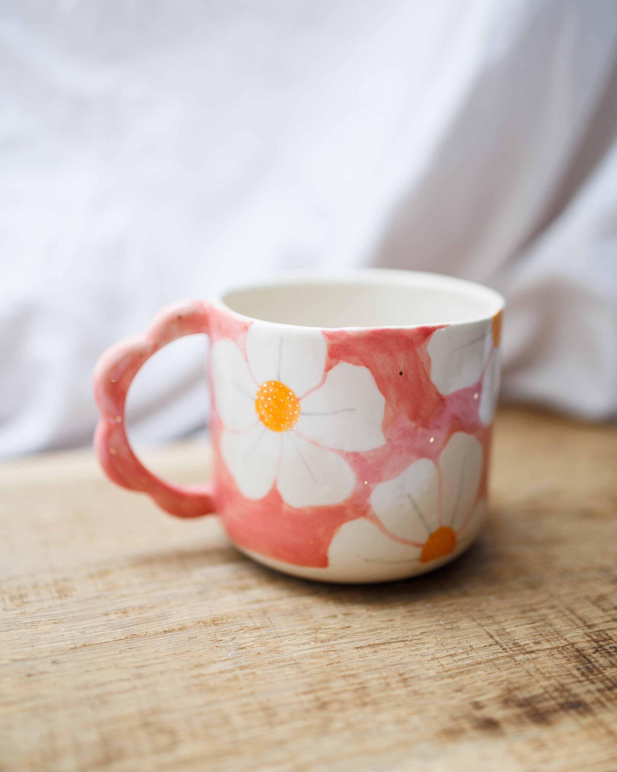 OUTLET Kubek w białe kwiaty 450ml