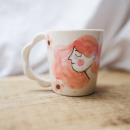 Kubek z rozwianymi włosami 240ml