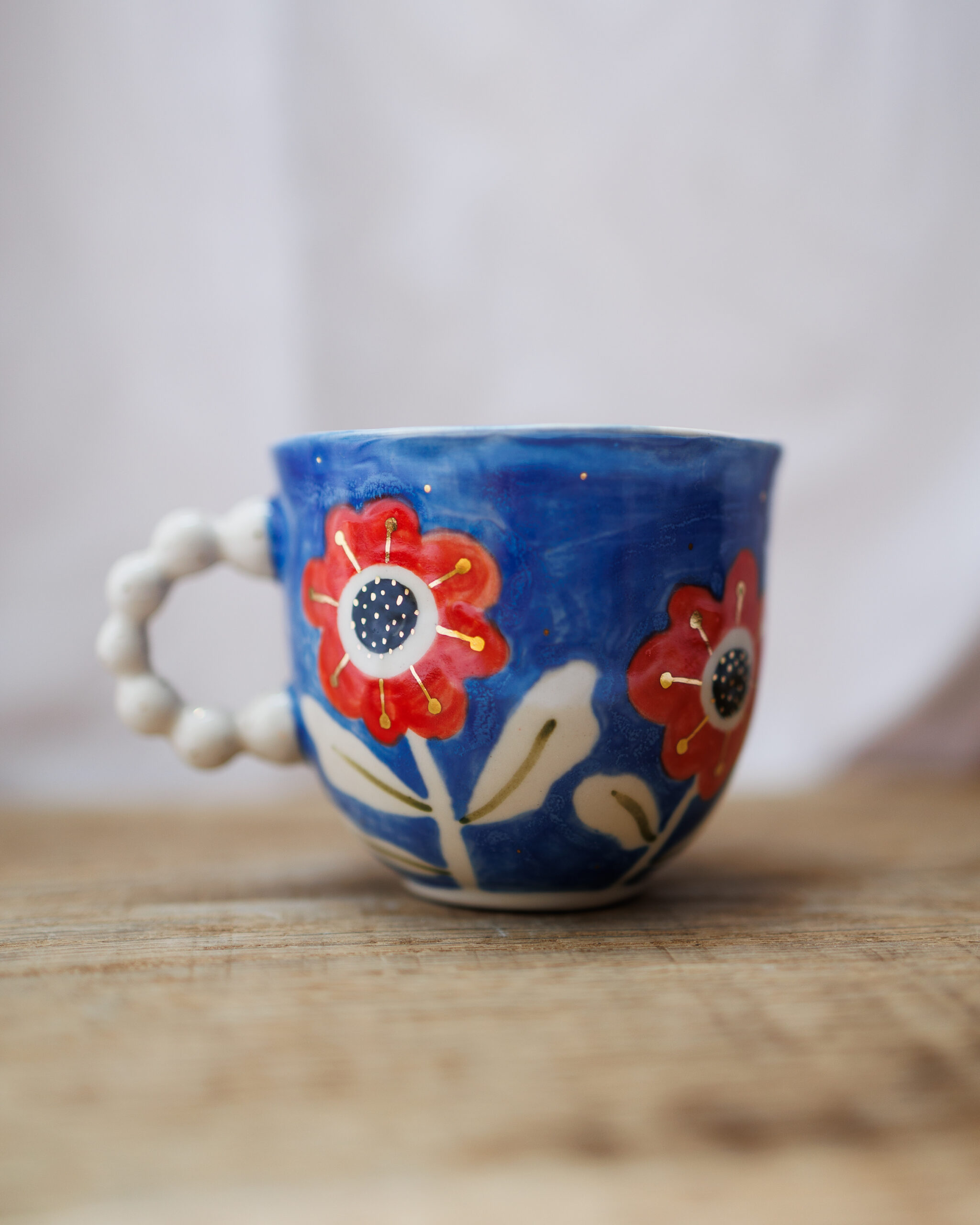 Kubek w czerwone kwiaty 180ml