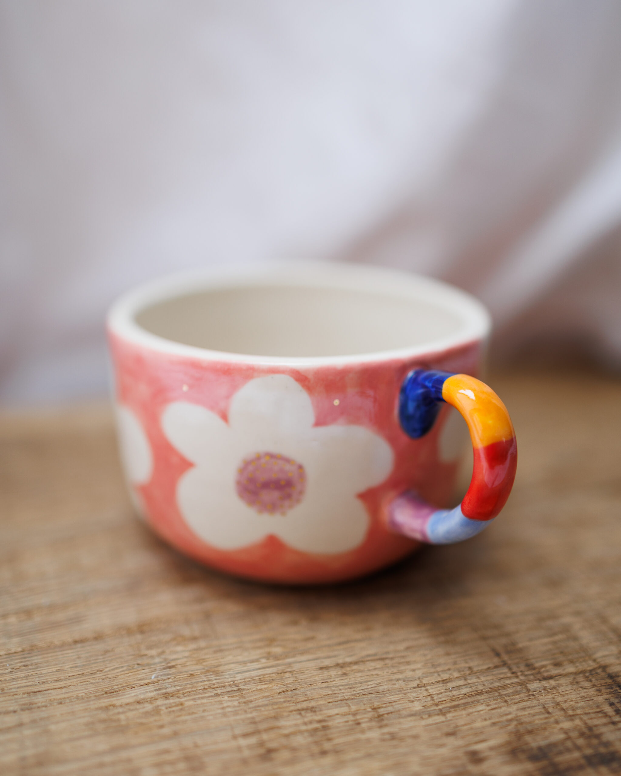 Kubek w białe kwiaty 265ml - obrazek 2