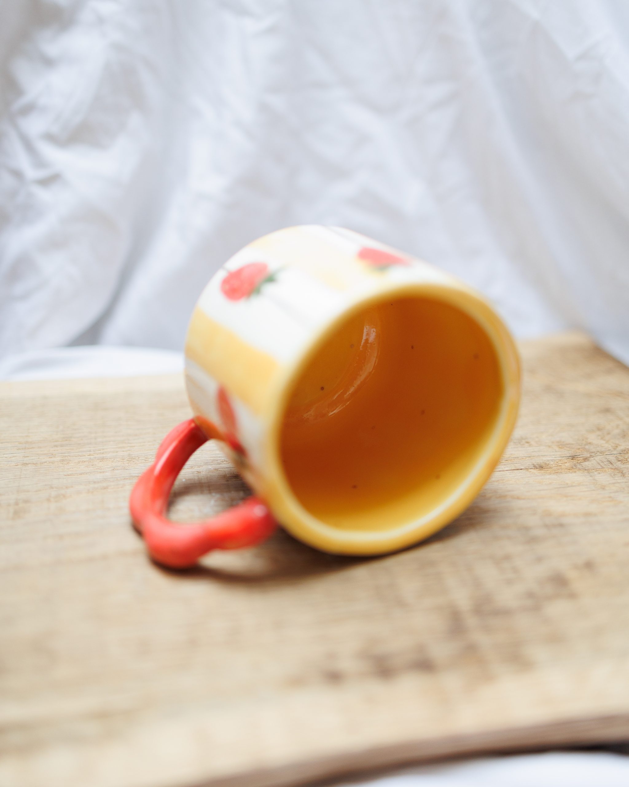 Kubek w truskawki 380ml - obrazek 4